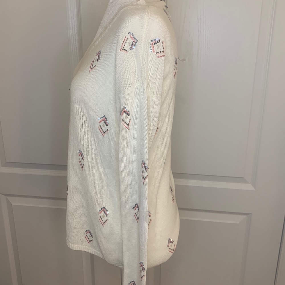 WHBM V-NECK EMBELLISHED PULLOVER SWEATER - Picture 6 of 10